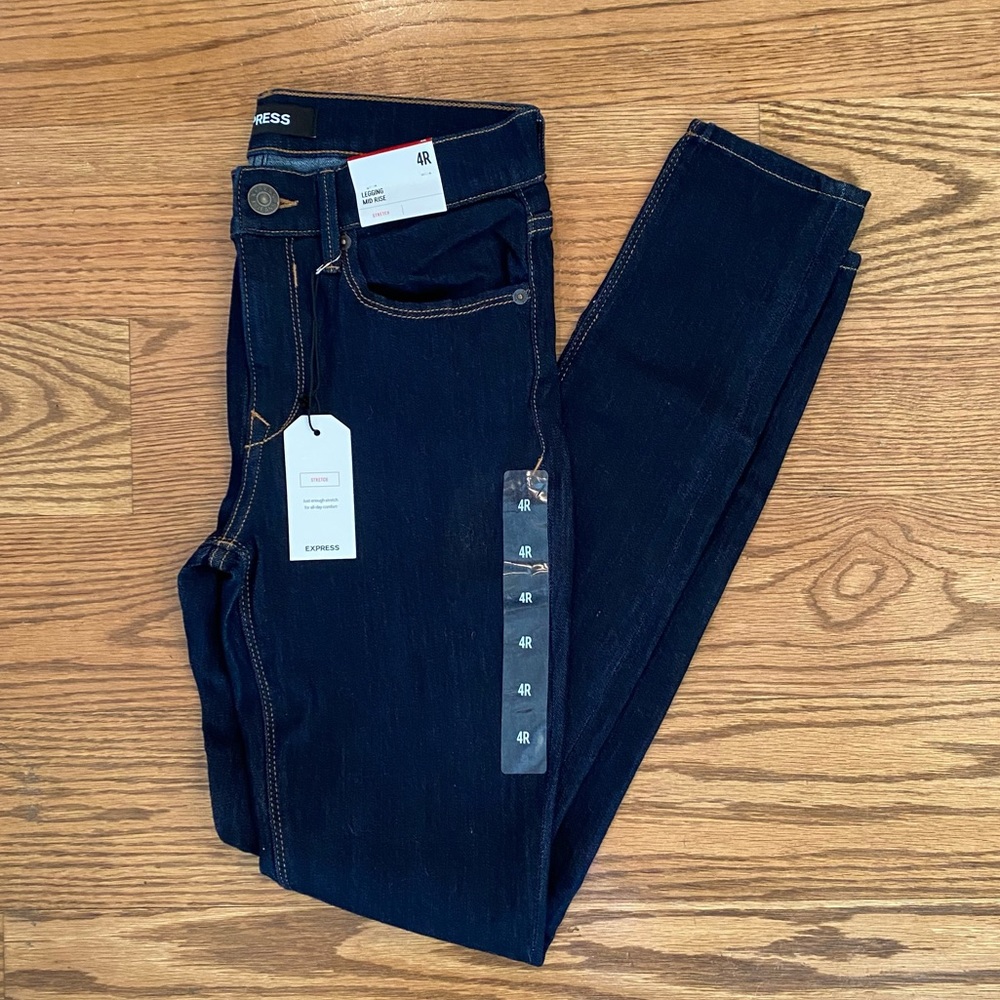 Express mid-rise skinny jeans dark wash size 4